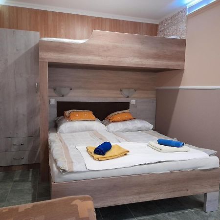 Andrea Apartman Hajduszoboszlo Exterior foto