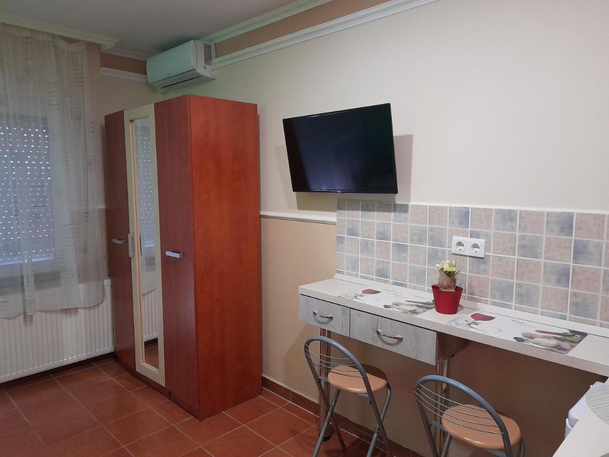 Andrea Apartman Hajduszoboszlo Exterior foto