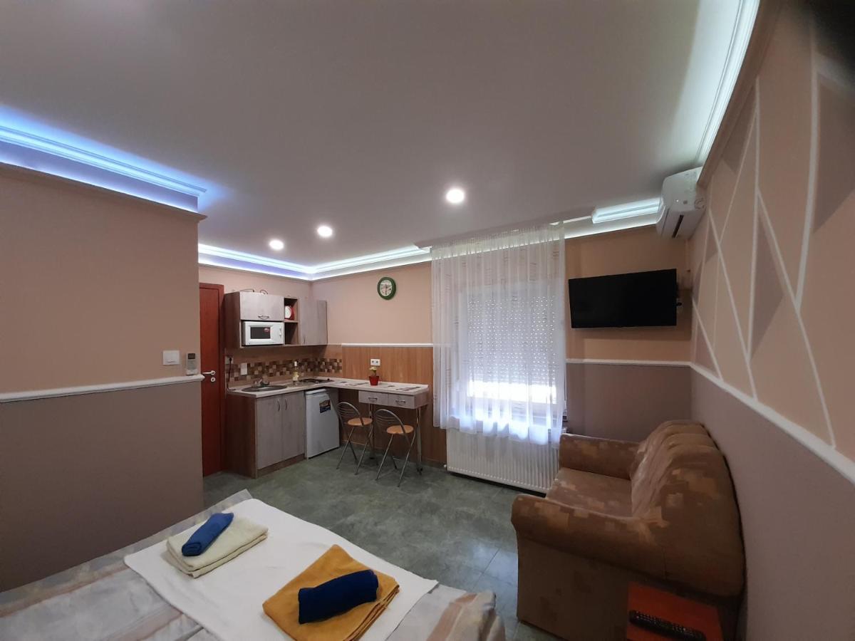Andrea Apartman Hajduszoboszlo Exterior foto
