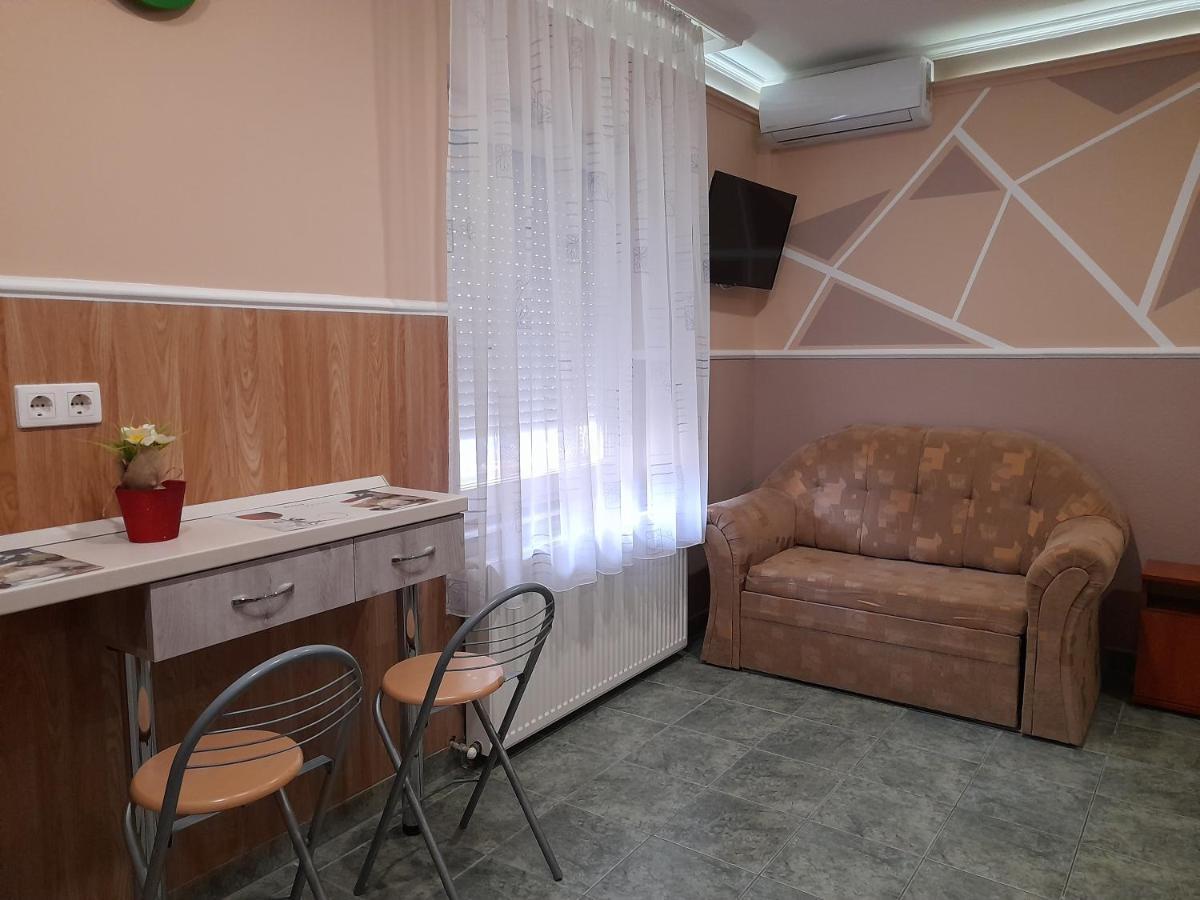 Andrea Apartman Hajduszoboszlo Exterior foto