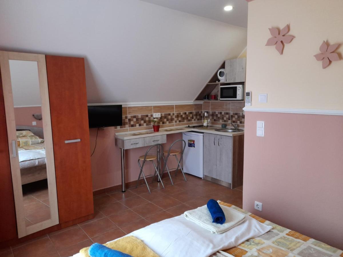 Andrea Apartman Hajduszoboszlo Exterior foto