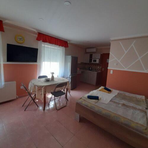 Andrea Apartman Hajduszoboszlo Exterior foto